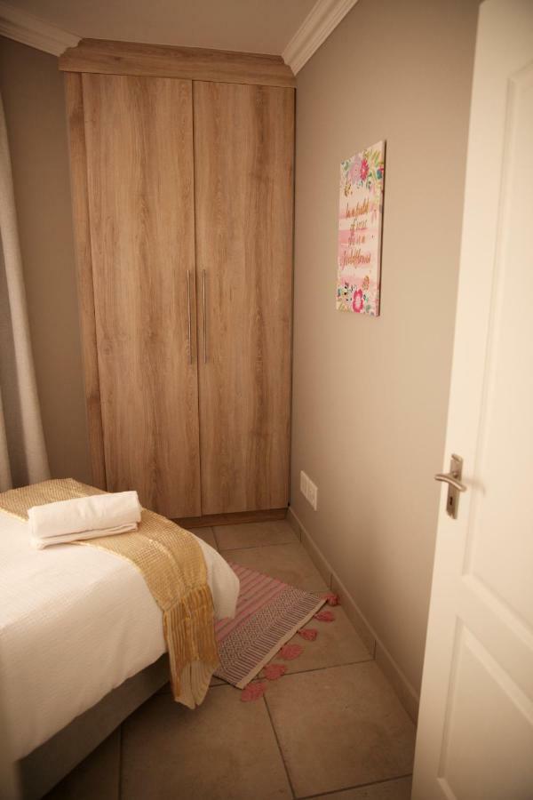Mari-Amor Self-Catering Apartments Mossel Bay Exteriör bild