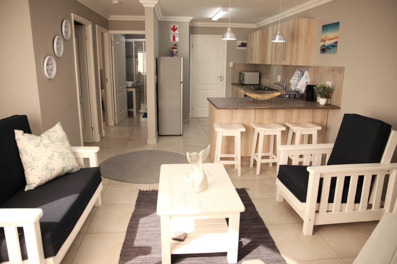 Mari-Amor Self-Catering Apartments Mossel Bay Exteriör bild